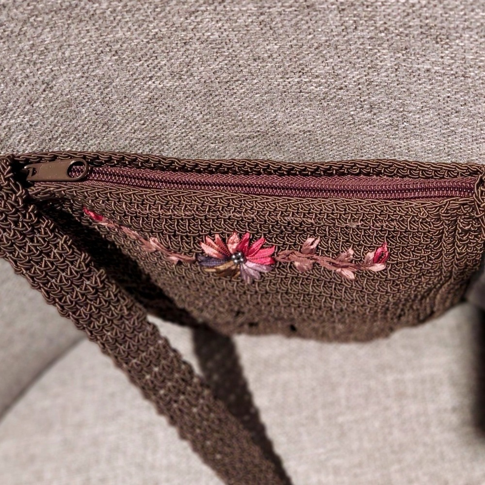 Brown Crochet Sak Crossbody Bag with Floral Embroidery EUC - Picture 4 of 4
